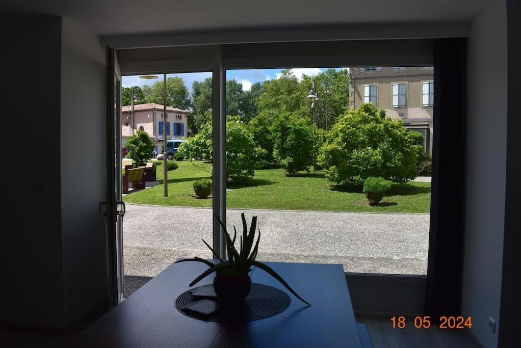 Rdc Au Coeur Du Village Appartement Soual